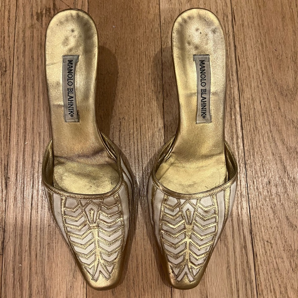 Manolo Blahnik Kitten heels